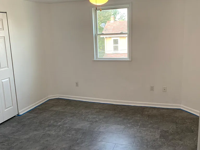 102 Haldane St #2 — Photo 5