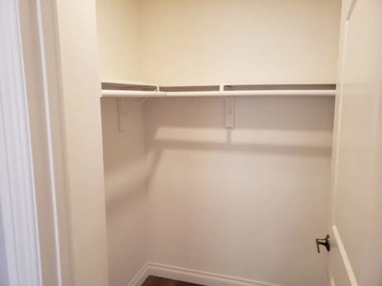 1284 W 37th Pl #1284 — Photo 18