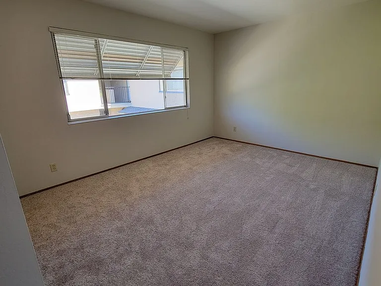Fremont 854 — Photo 11