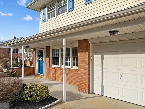 3rd image of 2603 Heritage Farm Dr