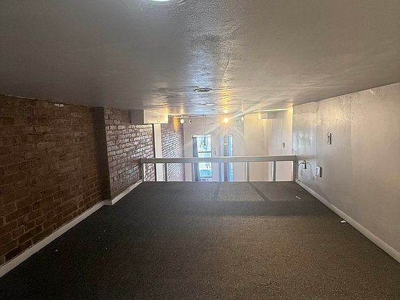 4th image of 368 W 46th St