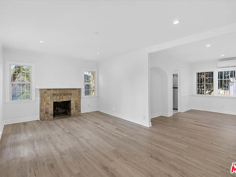 1185 S Tremaine Ave — Photo 7