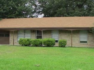 4706 Lawndale Dr, Texarkana, AR 71854