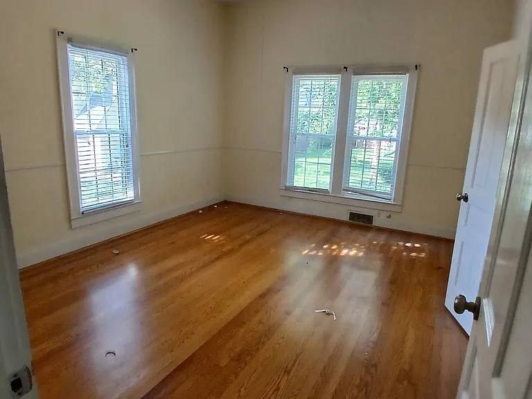 1340 Harle Ave NW — Photo 8