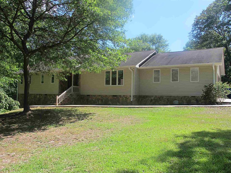 1st image of 297 Hillcrest Dr
