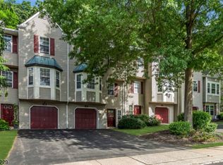 121 Pinehurst Dr, Washington, NJ 07882