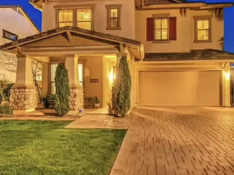 3511 E Palo Verde St — Photo 1