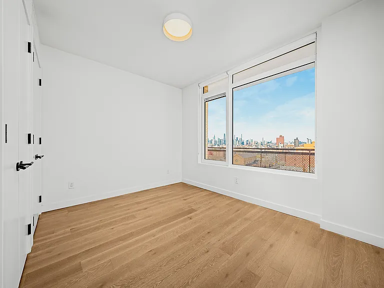 828 Metropolitan Ave #3Q — Photo 6
