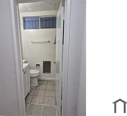 1120 W Florence Ave — Photo 9
