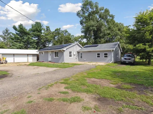 3244 West B R Townline Road, Beloit, WI 53511
