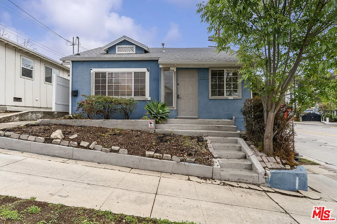 2 bed, 1.0 bath, 1000 sqft, $2,950 — Photo 3
