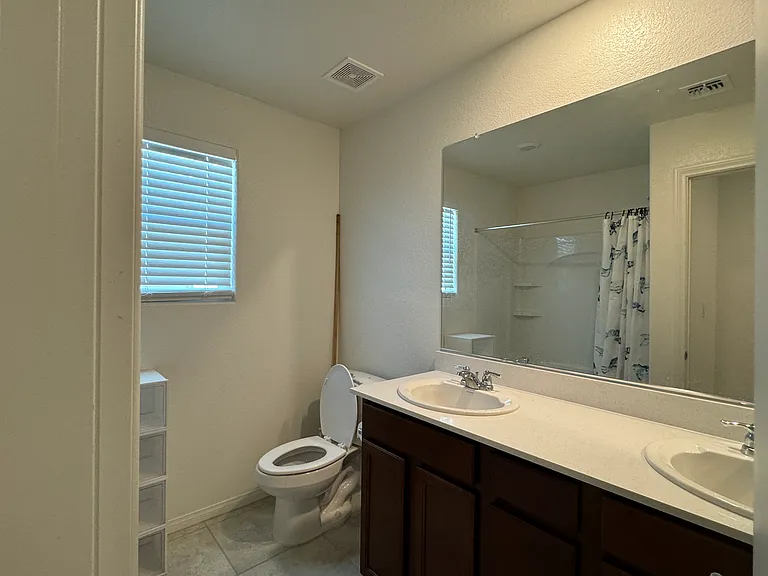 4218 Tarim St — Photo 15