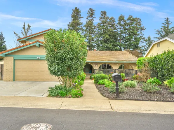 8548 Iris Crest Way, Elk Grove, CA 95624