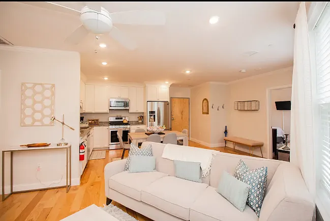 1008 Tremont St #3 — Photo 8