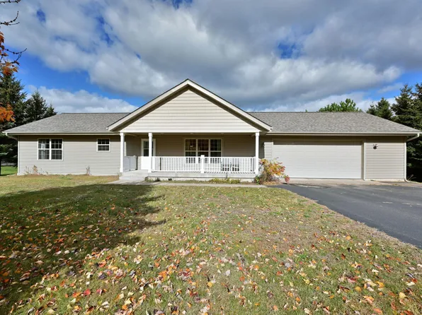 W7234 Wilbur Dr, Spooner, WI 54801