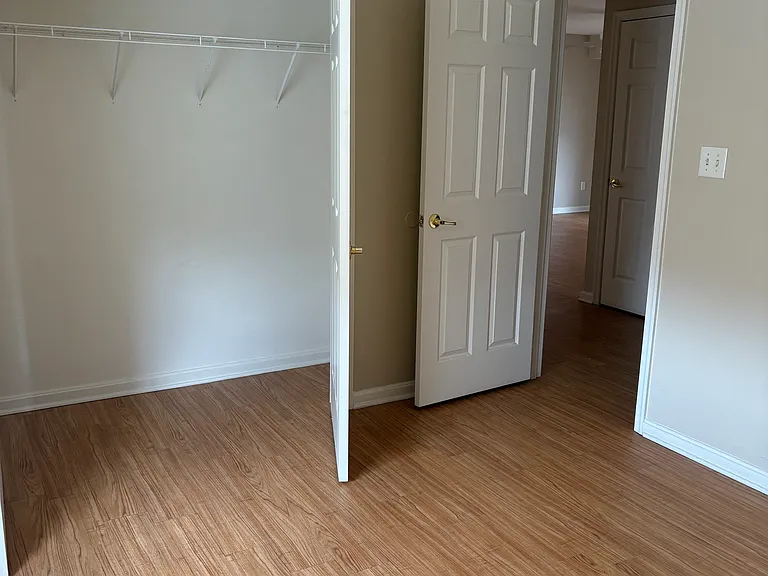 1711 W 3rd St #2-3-5 — Photo 8