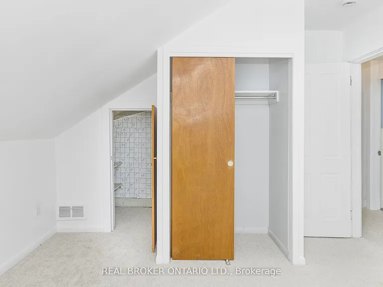 35 Victoria St — Photo 34