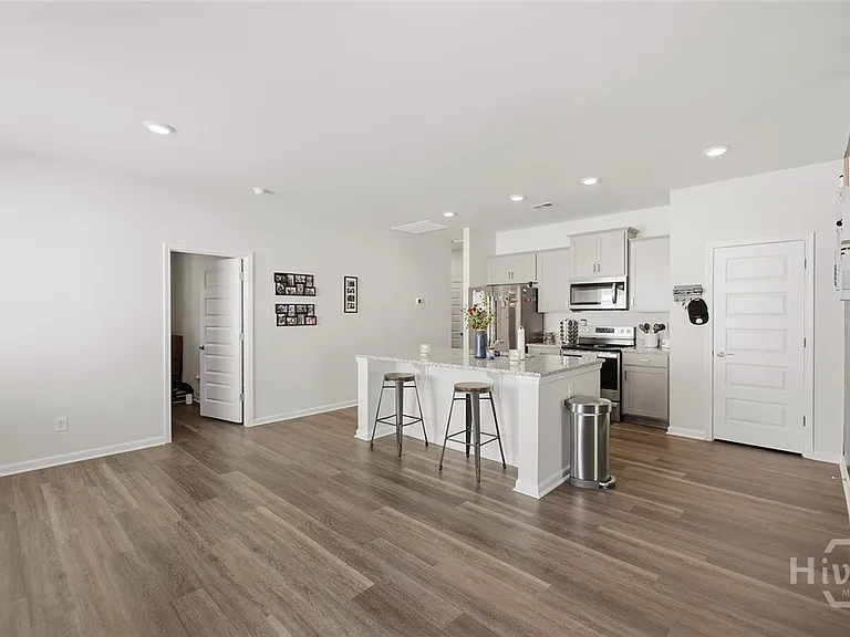 152 Holloway Hl — Photo 10