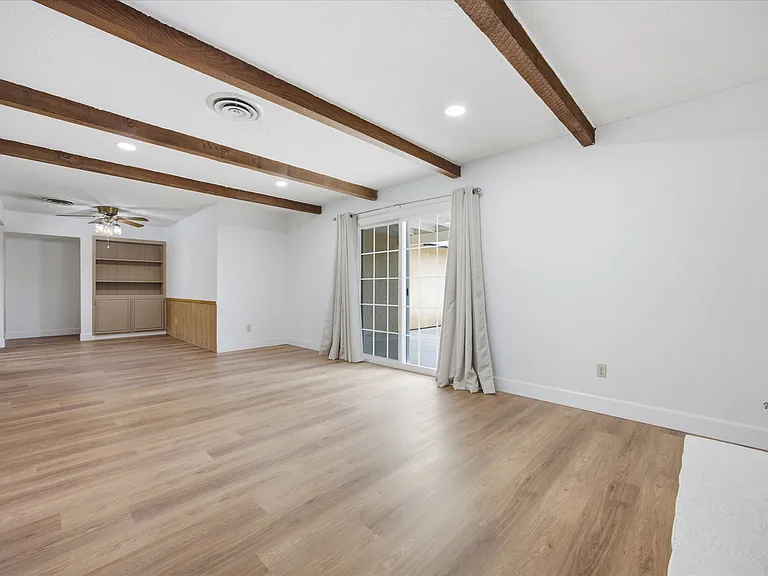 4709 Pinecastle Ave — Photo 18