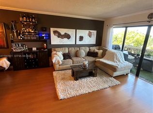 Canongate, Miami, FL 33179