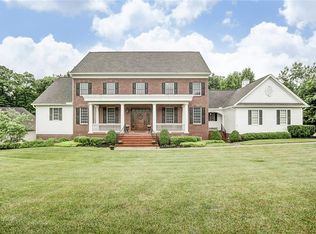 2322 Crestridge Dr, Dayton, OH 45414