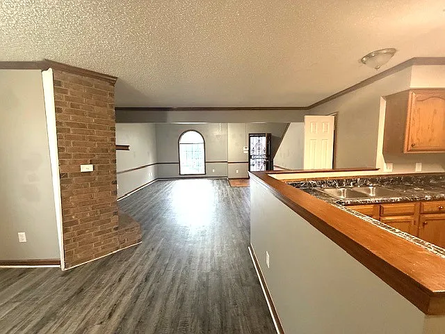 4230 Cedartree Dr - Unit 1 — Photo 3