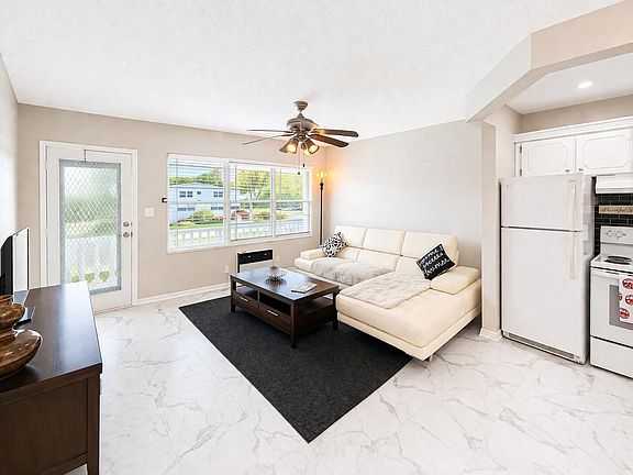 5th image of 140 Ventnor #I