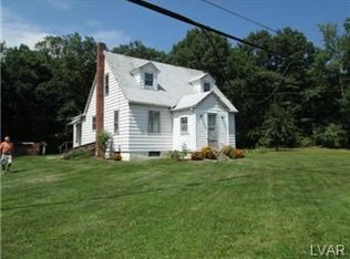 8756 Rextown Rd, Slatington, PA 18080
