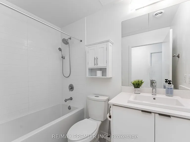 55 Duke St W #310 — Photo 11