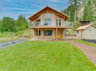 20633 N Altamont Rd, Rathdrum, ID 83858