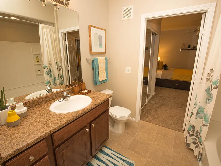 2a2 1140 SQFT 2 Bed 2 Bath