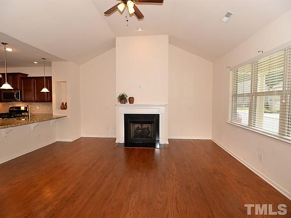 5th image of 54 W Umbria Ct