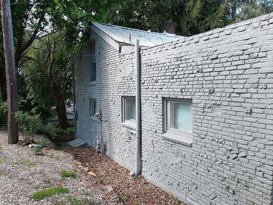 2nd image of 2734 Volta St