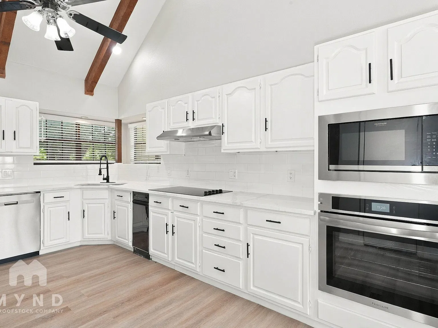 5 bed, 3.5 bath, 4286 sqft, $3,600 — Photo 3