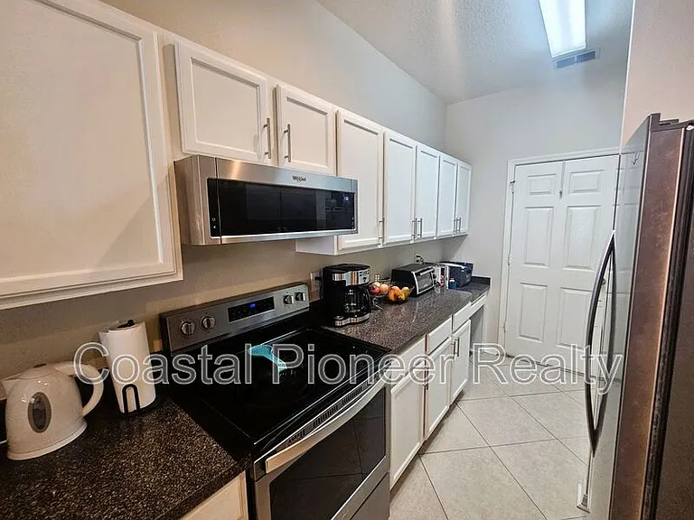 8148 Stone Leaf Ln — Photo 10