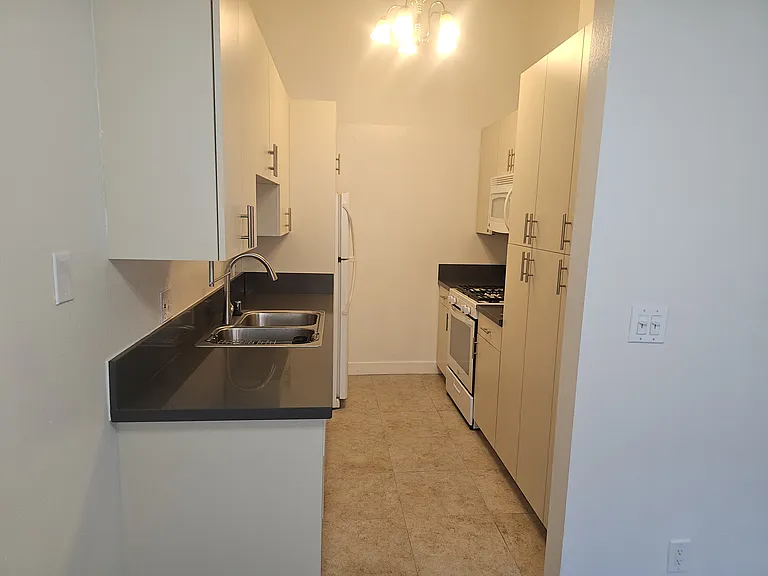 3515 Keystone Ave #205 — Photo 3