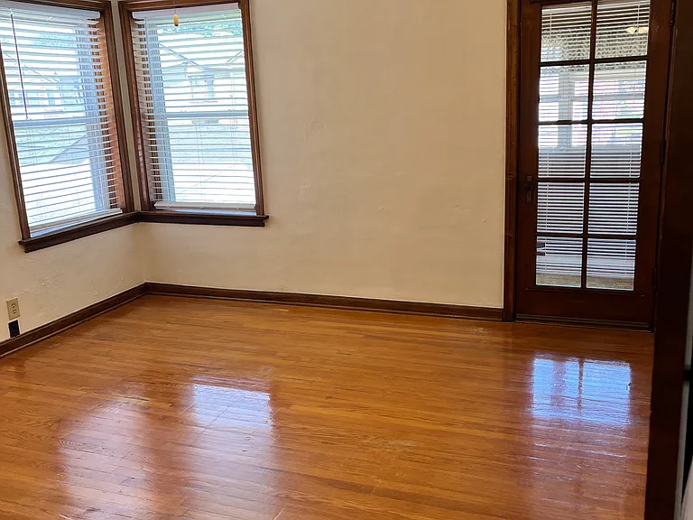 6343 Sutherland Ave #A — Photo 16