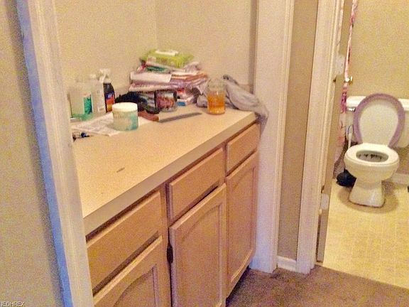 4th image of 991 Powers Ave APT 5