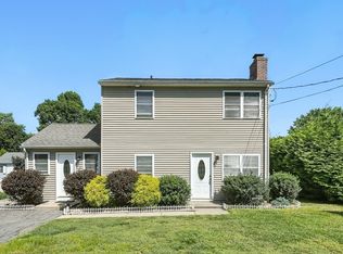 10 Juliette St, Chicopee, MA 01013