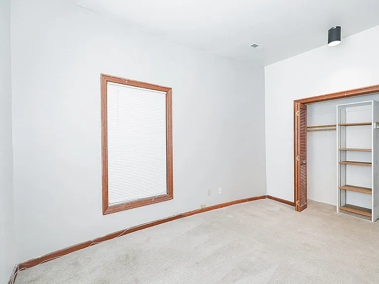 Barr Terrace Apartments — Photo 32