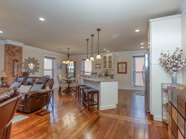 289 W Main St #B, Abingdon, VA 24210