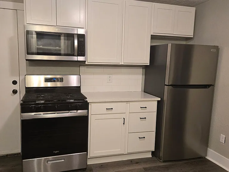 343 Spencer St NE #1 — Photo 4
