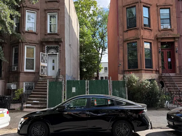 900A Greene Avenue, Brooklyn, NY 11221