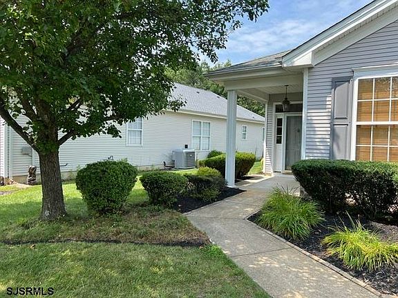 4th image of 104 Newcastle Ct
