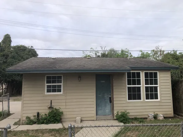 422 W Lott Ave, Kingsville, TX