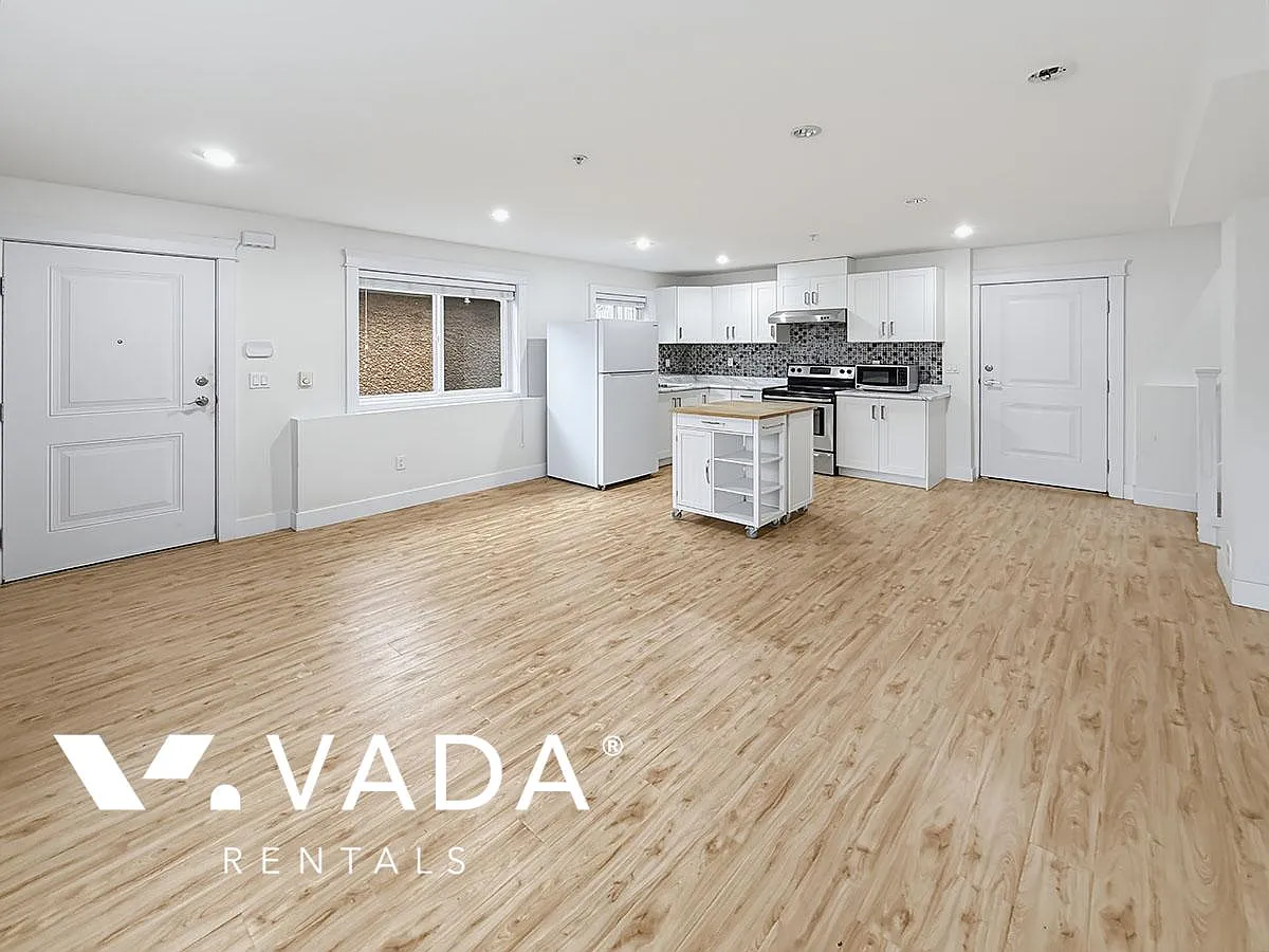 172 East 60th Avenue Vancouver — Photo 1