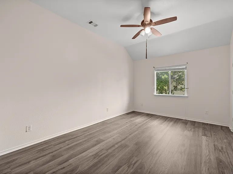 5544 Clay Ct — Photo 15