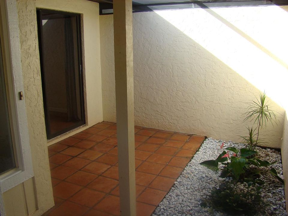 Entrance way