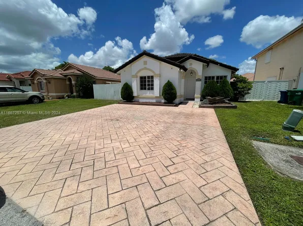 7745 NW 194th St, Hialeah, FL 33015