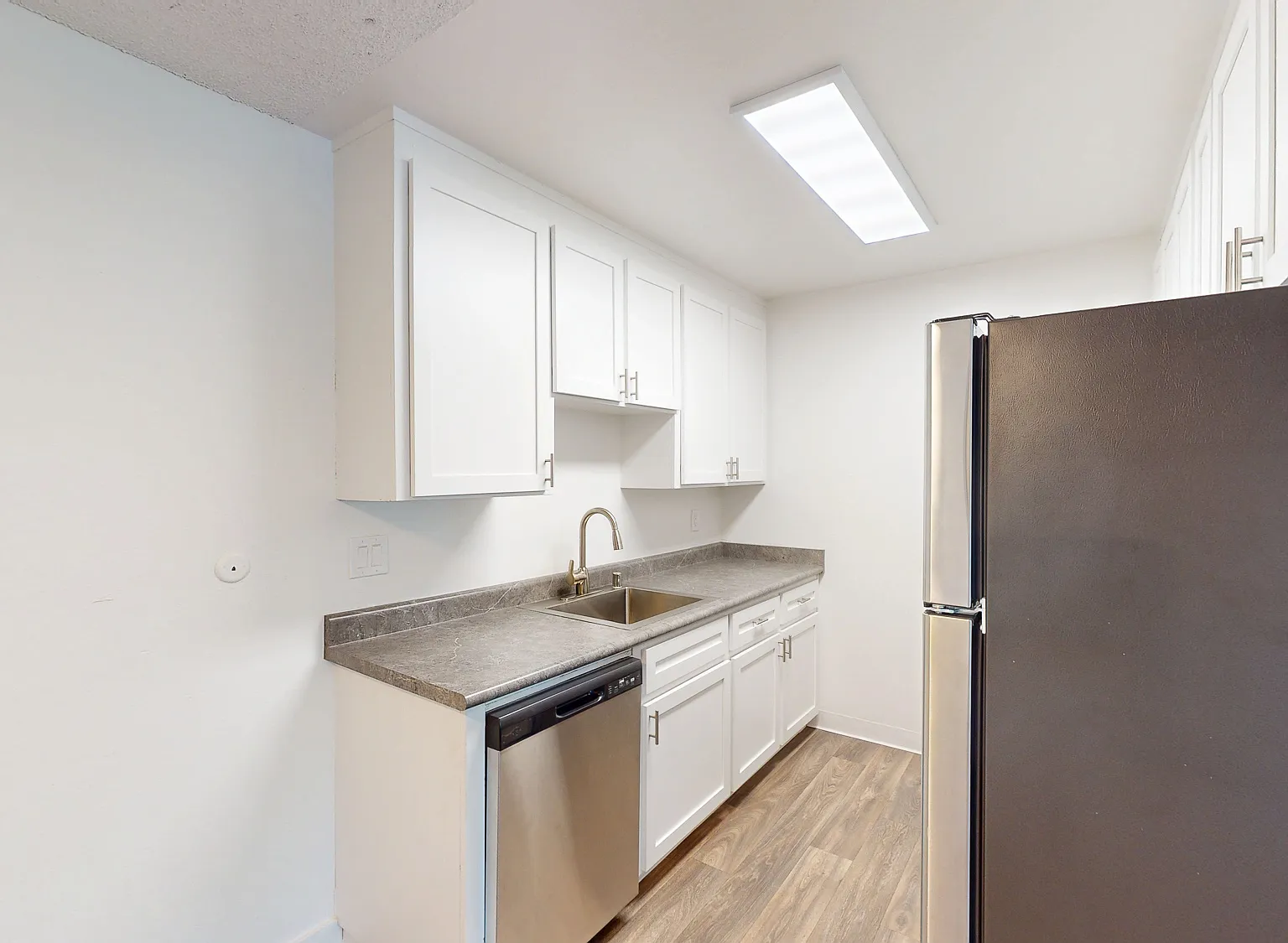 Sweet 2 Bed, 1.5 Bath Home in Alameda!! — Photo 2